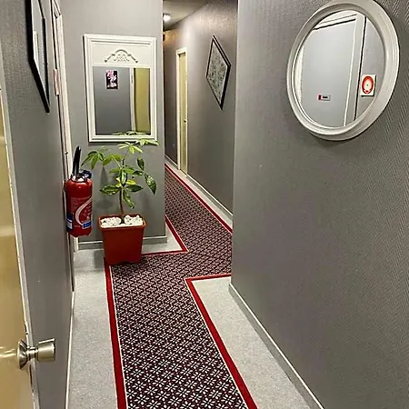De Nantes Otel 3*