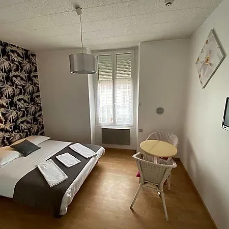 Szálloda De Nantes 3*